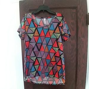 Lularoe Classic T in good condition